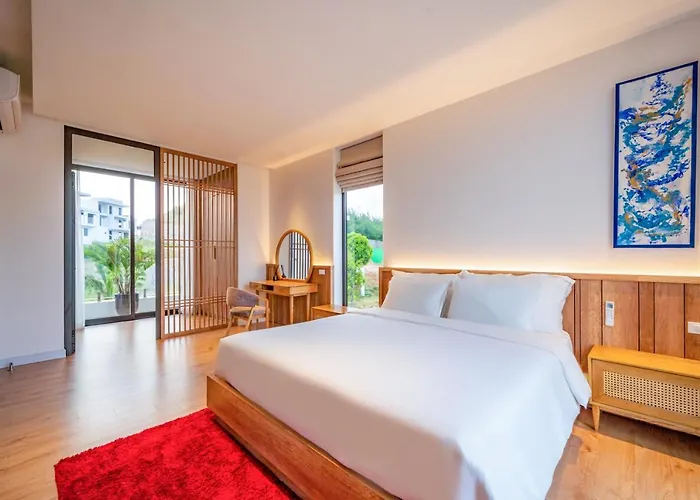 Sally Huong - Venue Travel Villa *