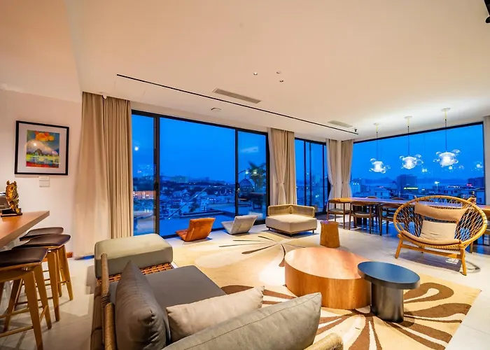 Sally Huong - Venue Travel Villa *