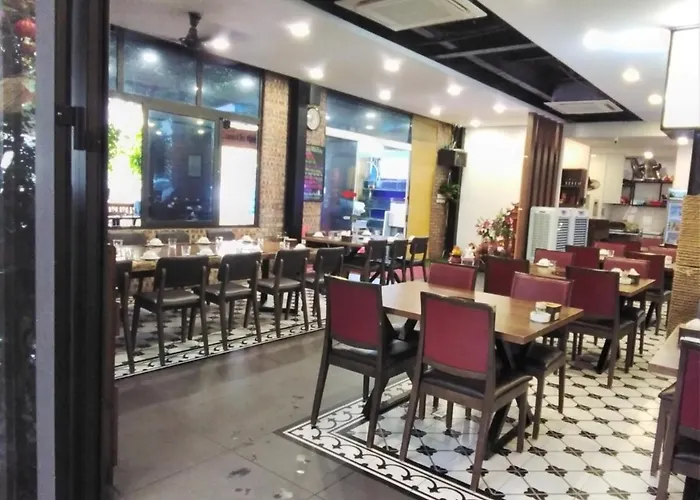 Sally Huong - Venue Travel Villa Ha Long